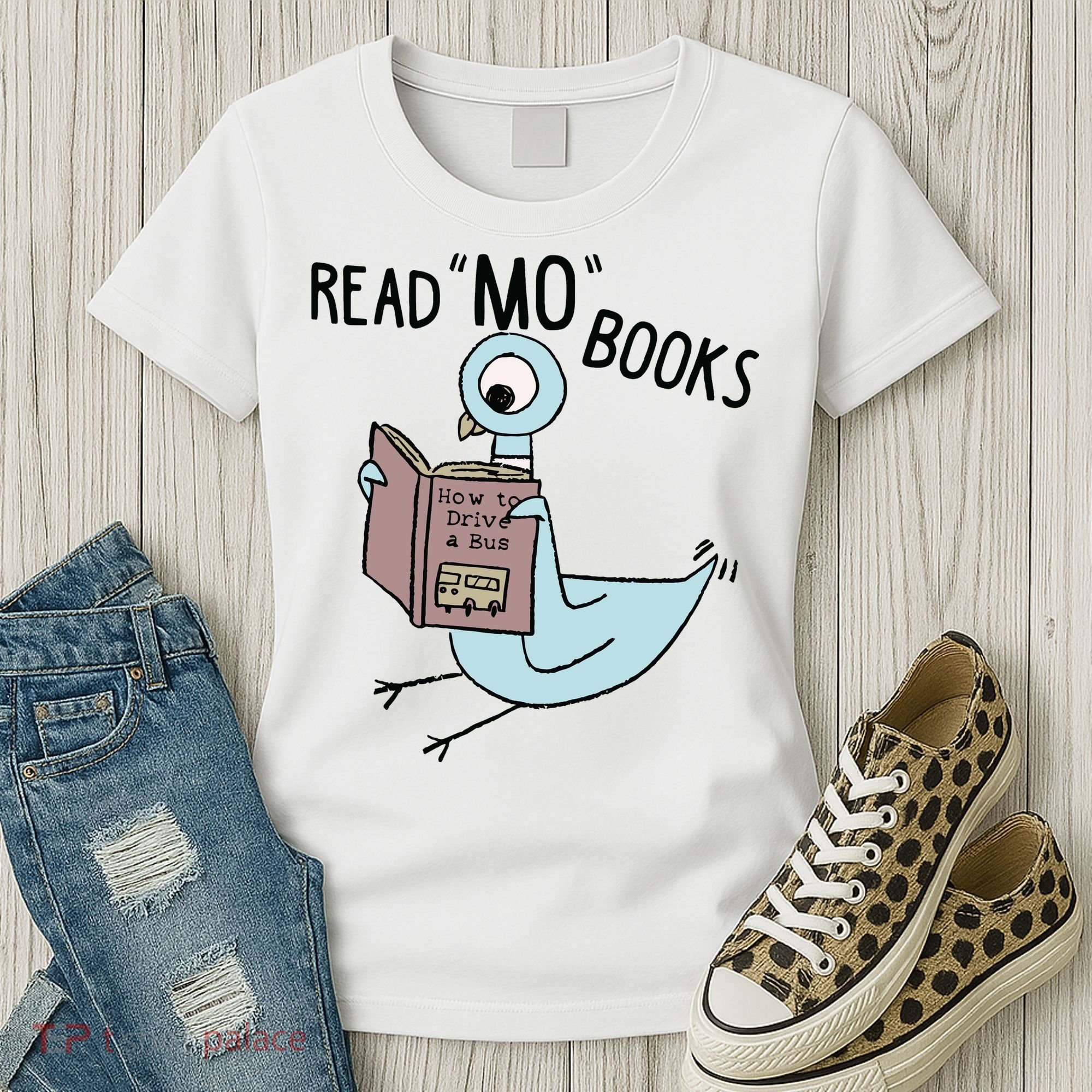 Funny Pigeon Read Mo Books Women's T-Shirt