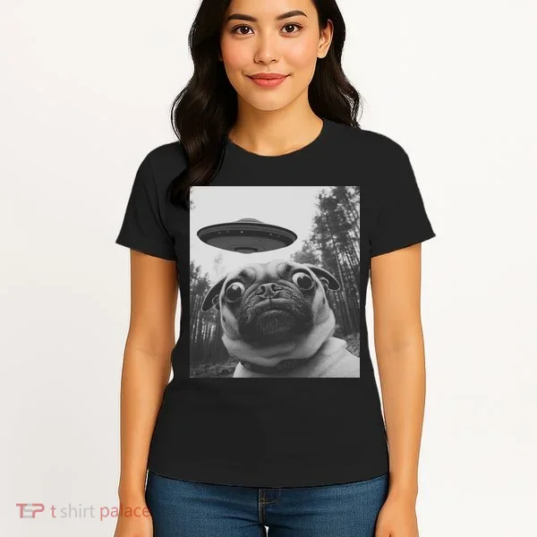 Funny Pug Selfie With Ufo Women's T-Shirt
