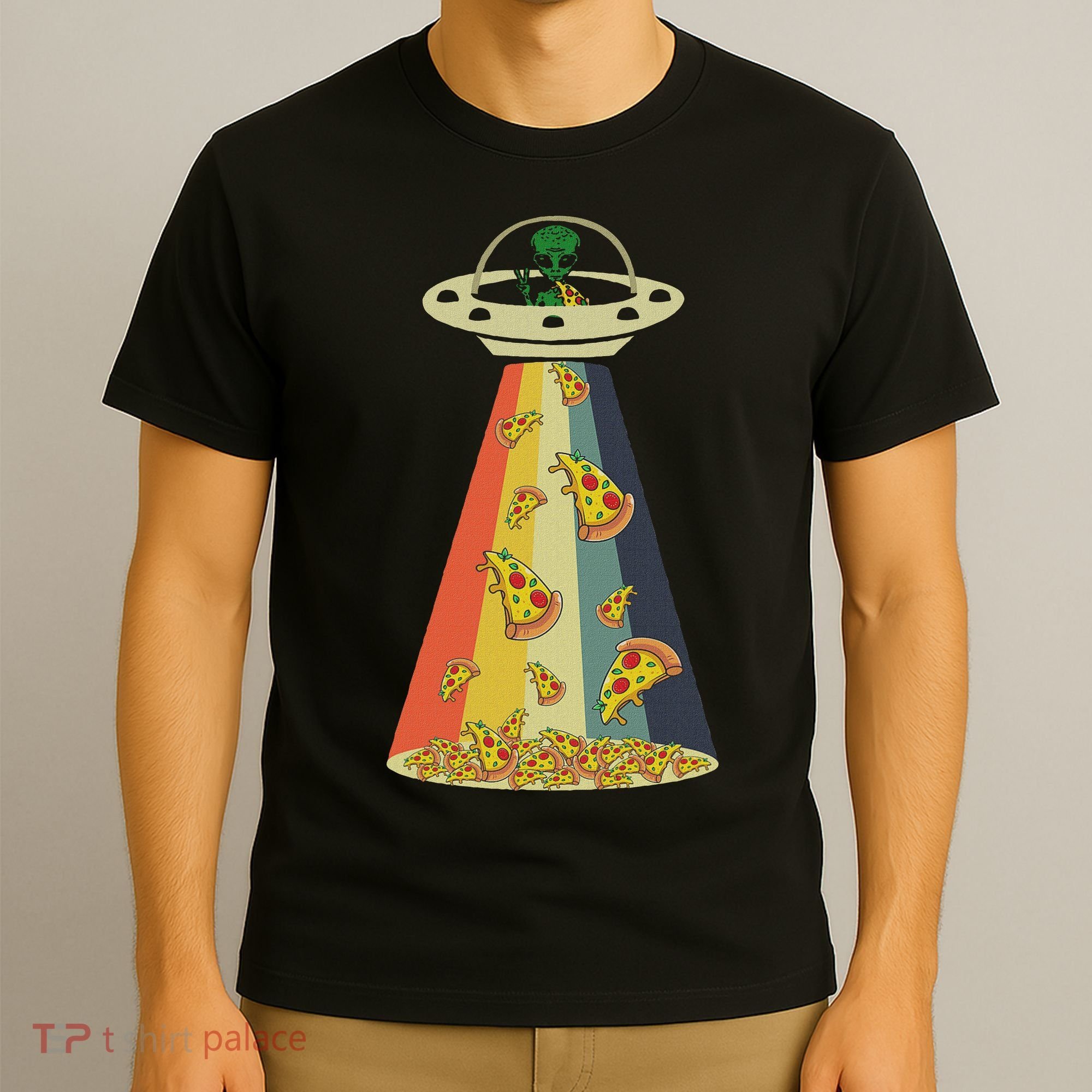 Funny Pizza Ufo Alien Eating Pizza A Ufo Extraterrestrial T-Shirt