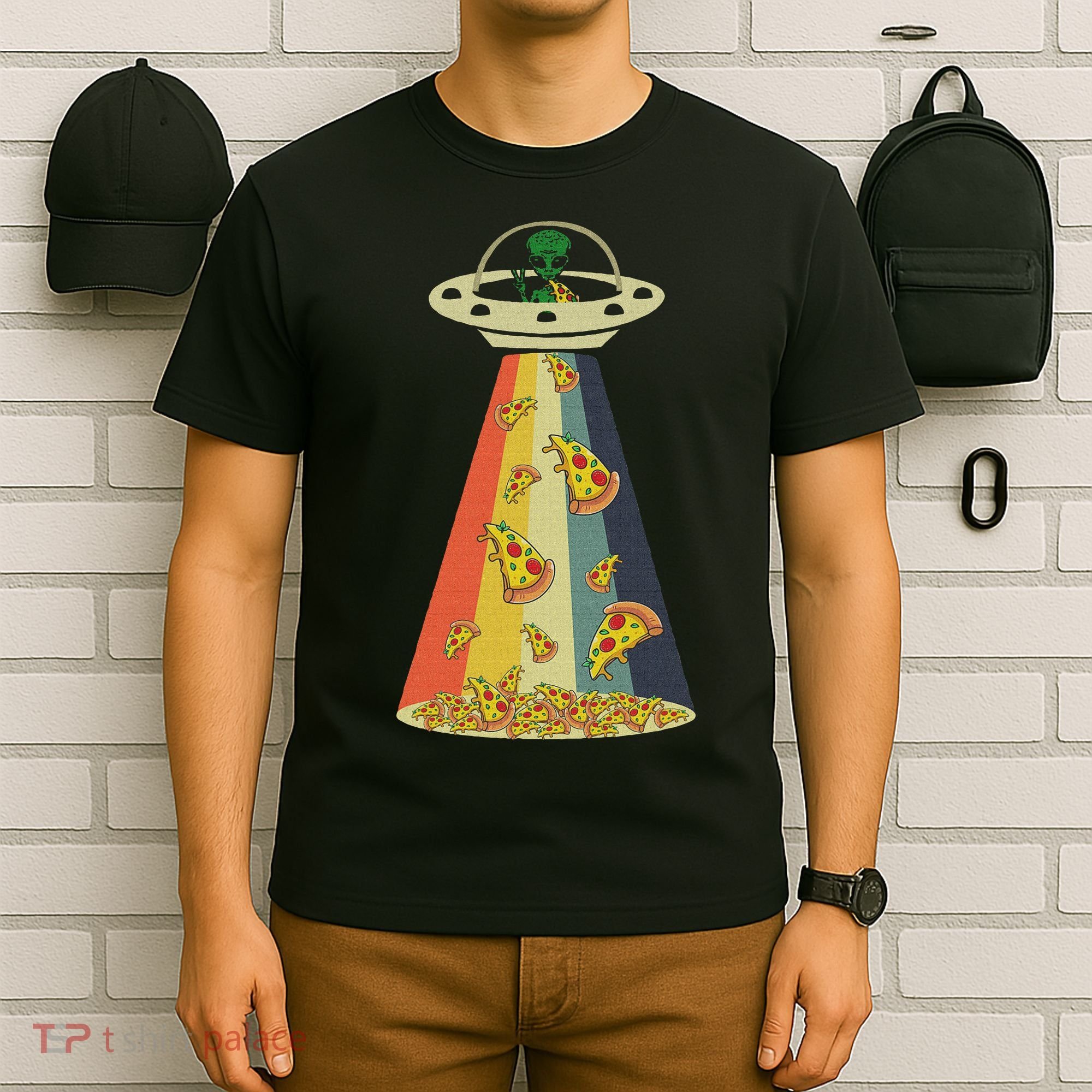 Funny Pizza Ufo Alien Eating Pizza A Ufo Extraterrestrial T-Shirt