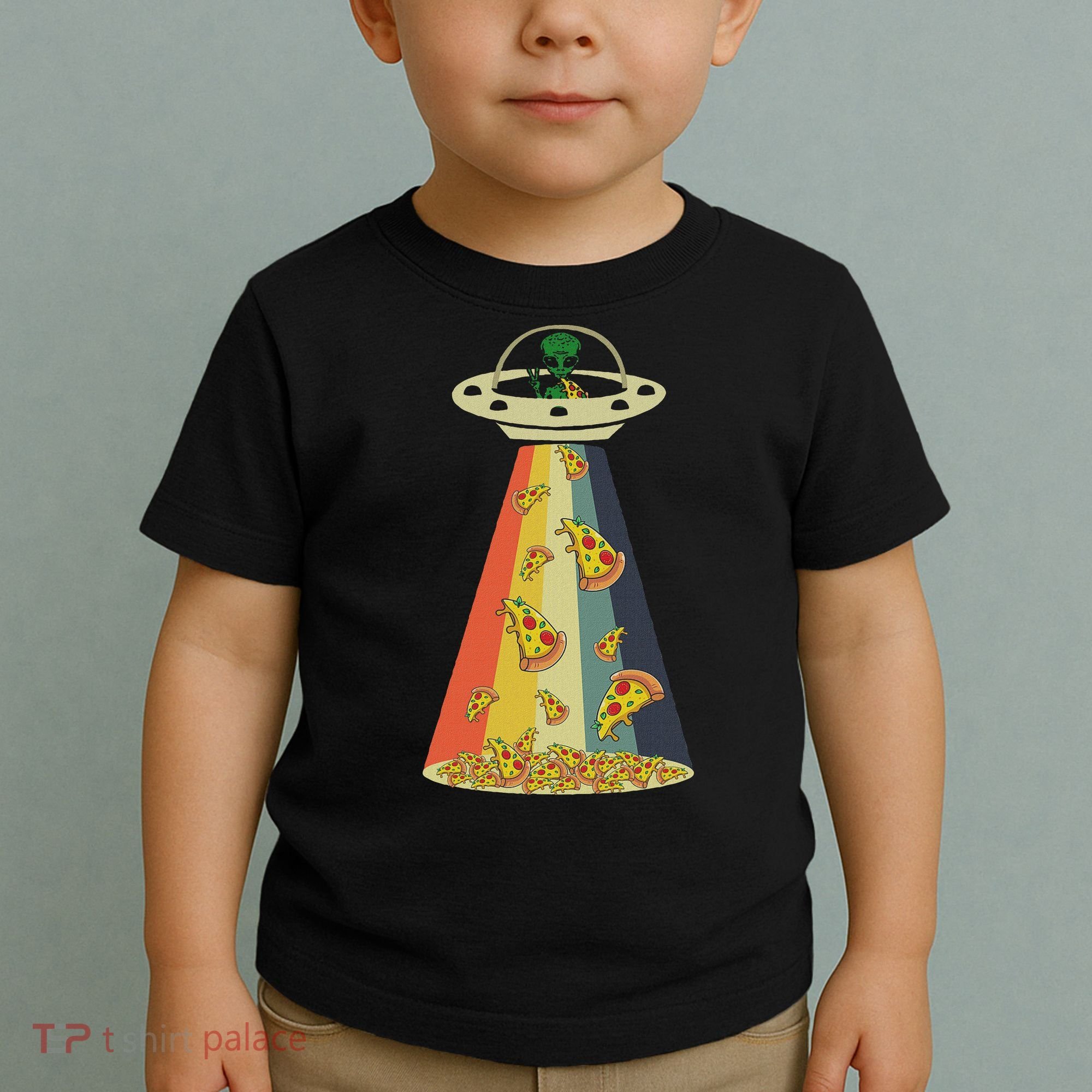 Funny Pizza Ufo Alien Eating Pizza A Ufo Extraterrestrial Toddler T-Shirt