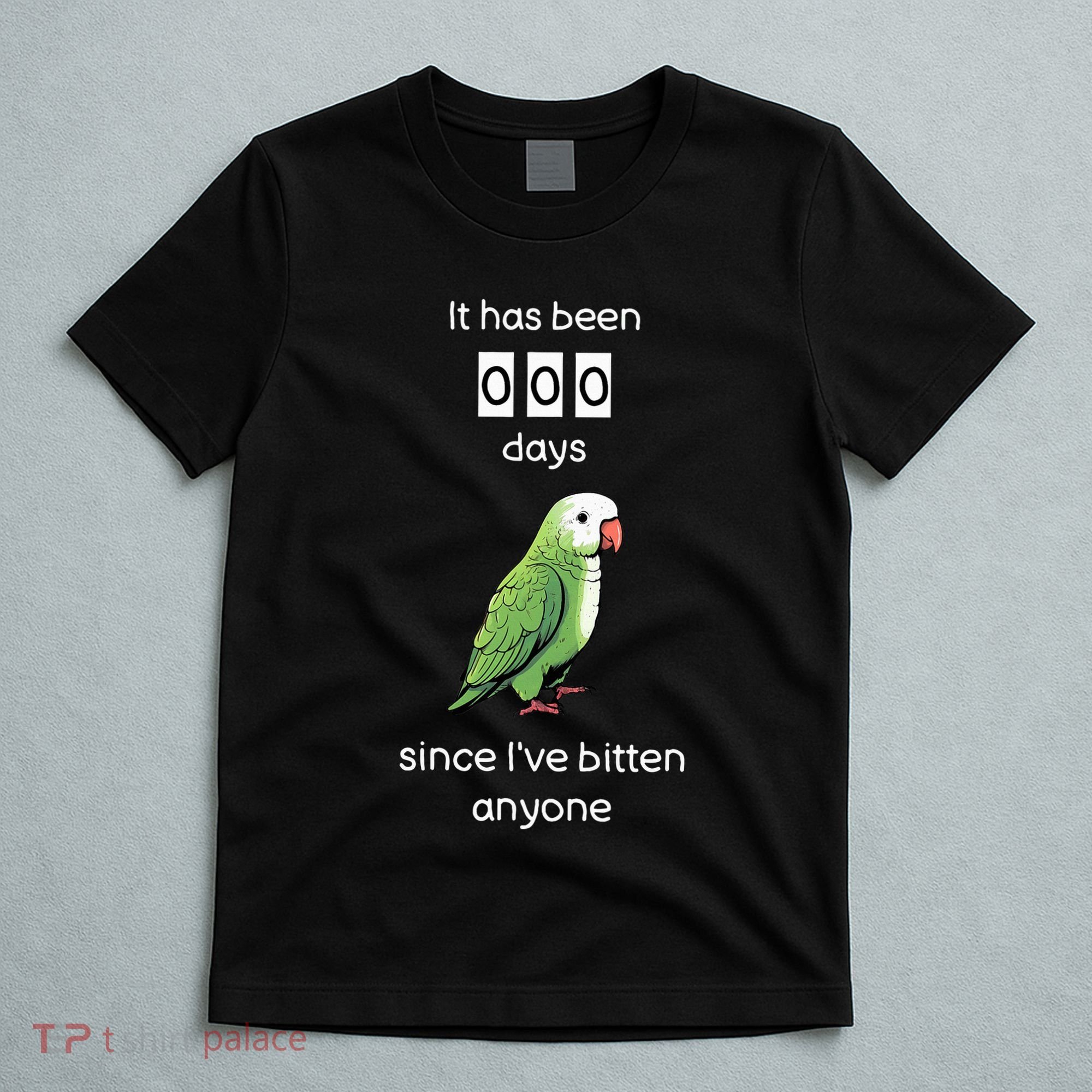 Funny Quaker Biting Quaker Parrot Joke Monk Parrot T-Shirt