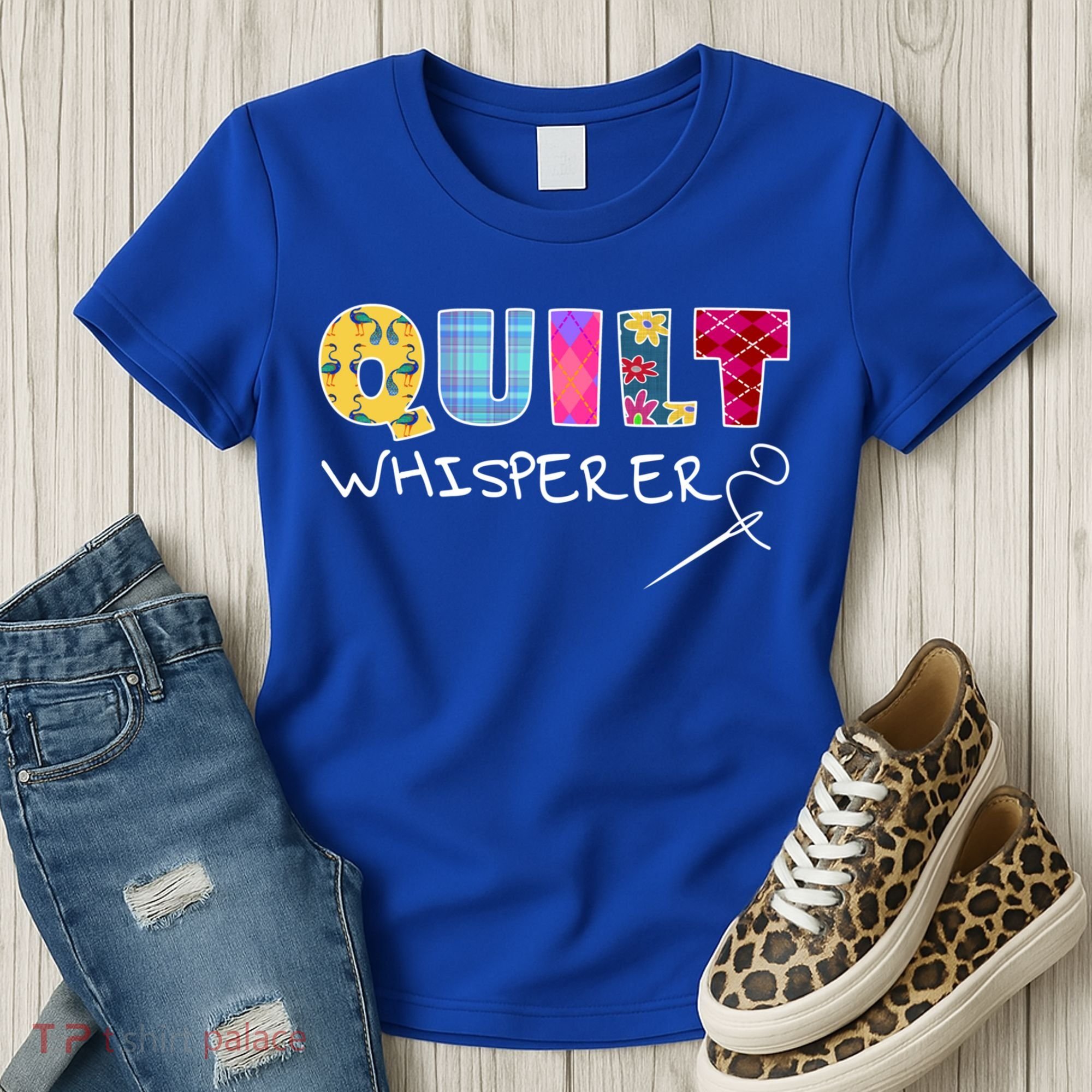 Funny Quilt Whisperer Quilting Saying Quote Sewing Gift Idea Great Gift Women's T-Shirt