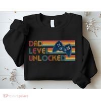Funny Retro Dad Level Unlocked Gamer Sweatshirt thumb 2