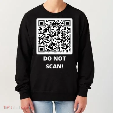 Funny Rick Roll Meme QR Code Do Not Scan Design Women's Sweatshirt