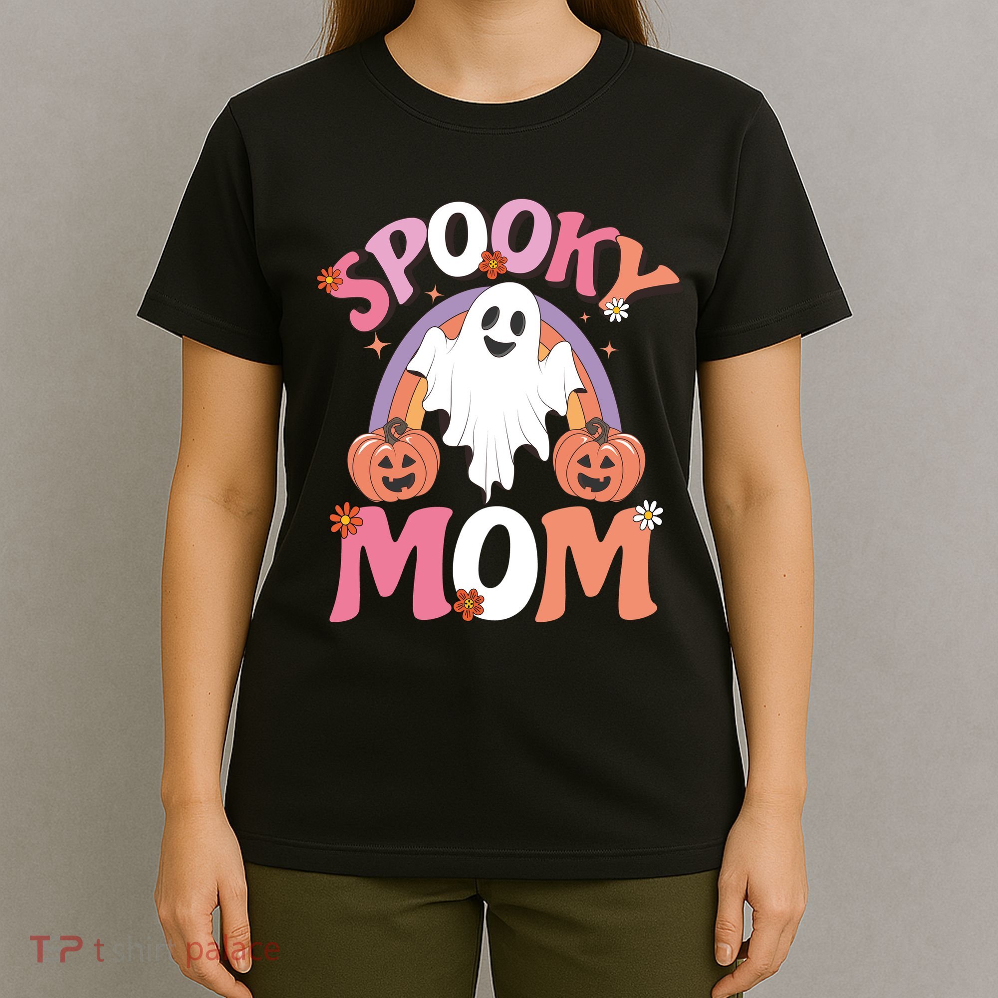 Family Retro Spooky Mom Groovy Retro Halloween Ghost Costume Gift T-Shirt