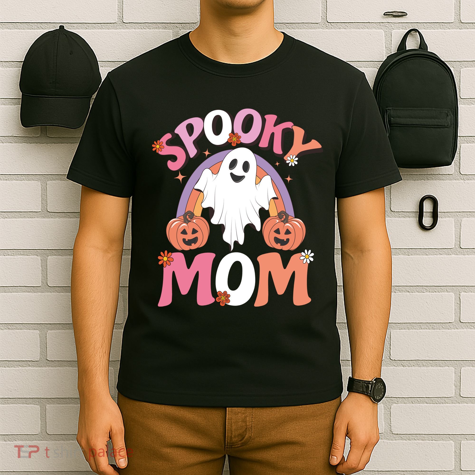 Family Retro Spooky Mom Groovy Retro Halloween Ghost Costume Gift T-Shirt