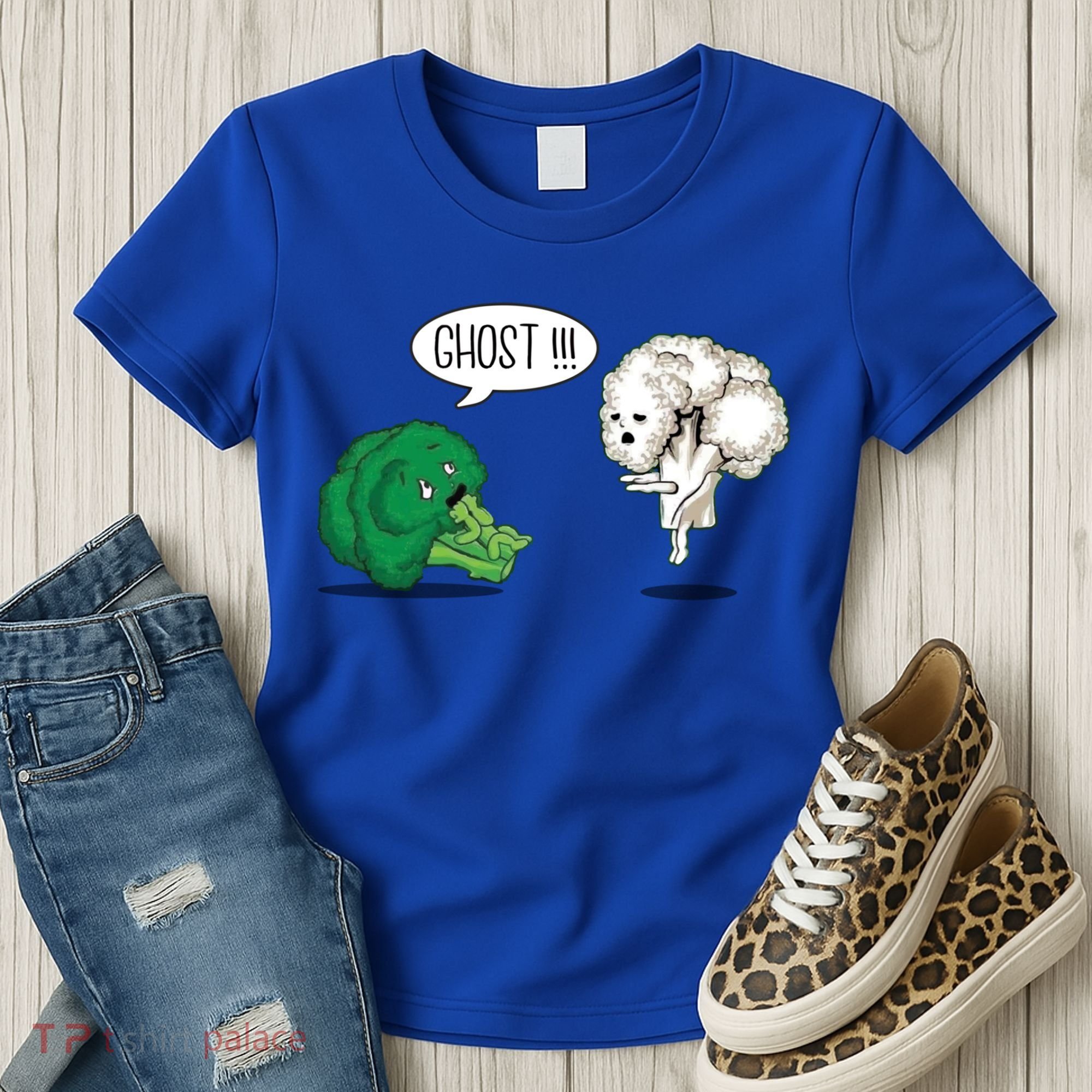 Funny Scared Broccoli By Ghost Cauliflower Funny Vegetarian Gift Women's T-Shirt