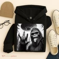 Funny Sasquatch Bigfoot Rock On Selfie With Ufo Alien Hoodie thumb 4