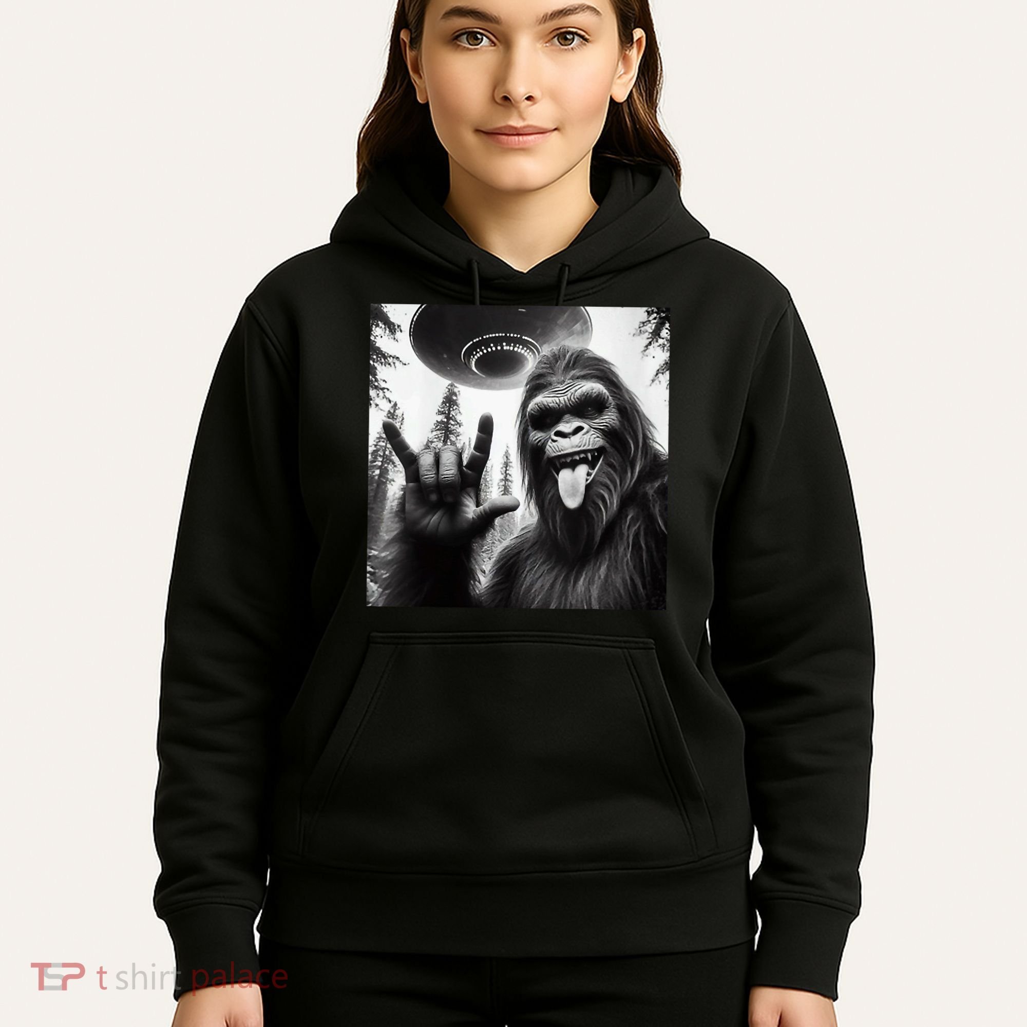 Funny Sasquatch Bigfoot Rock On Selfie With Ufo Alien Hoodie