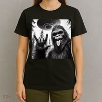 Funny Sasquatch Bigfoot Rock On Selfie With Ufo Alien T-Shirt thumb 4