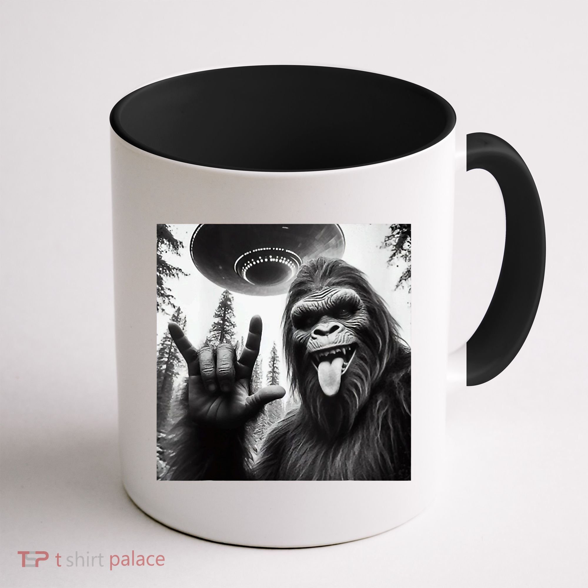 Funny Sasquatch Bigfoot Rock On Selfie With Ufo Alien Coffee Mug