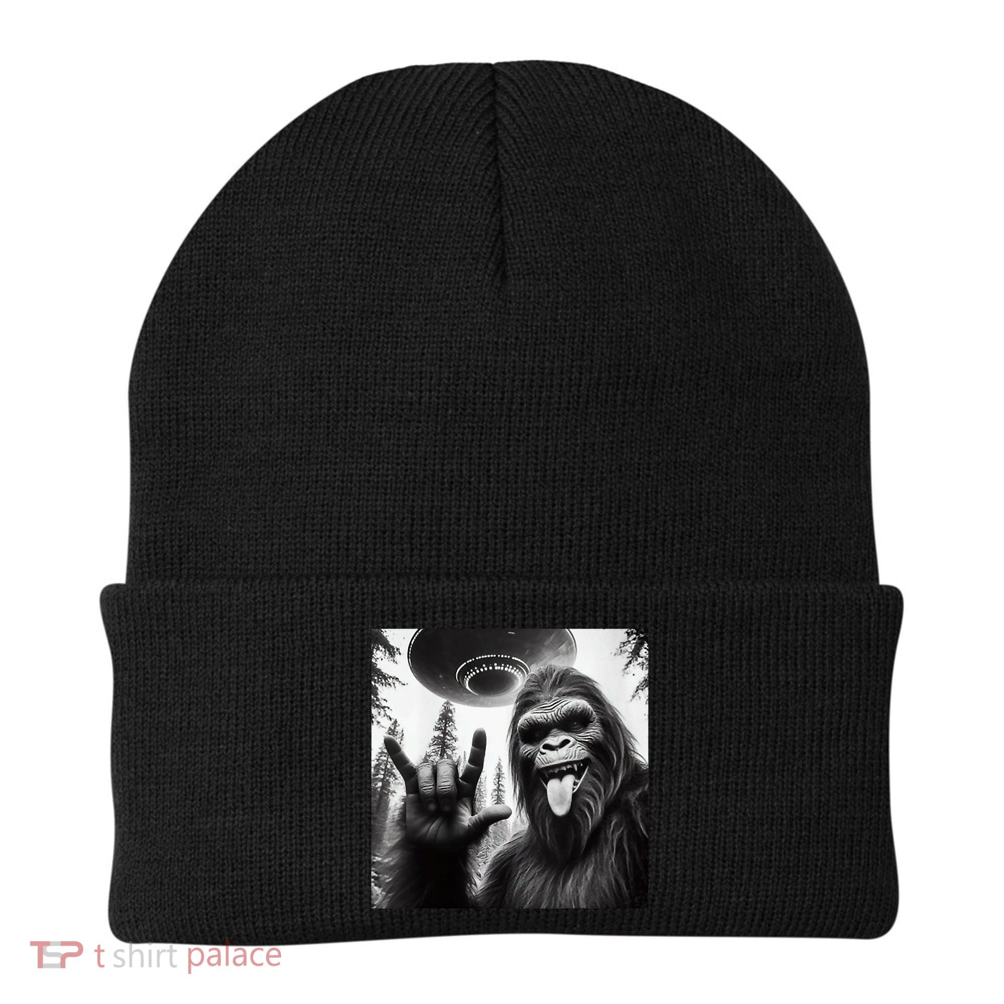 Funny Sasquatch Bigfoot Rock On Selfie With Ufo Alien Beanie