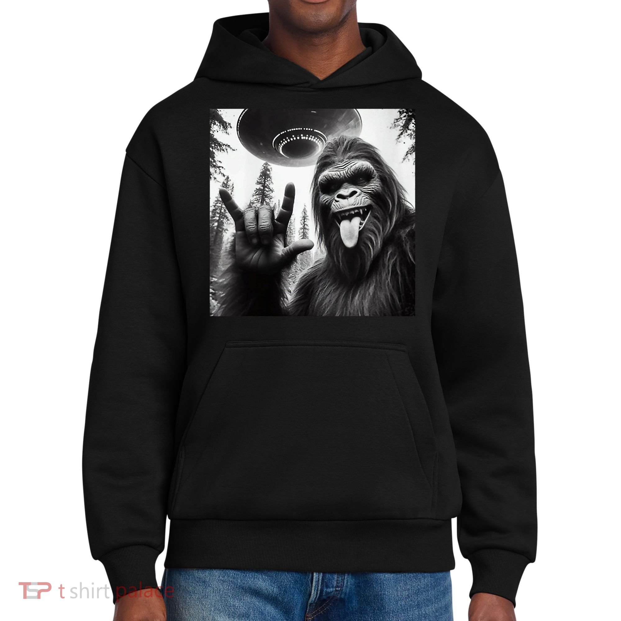 Funny Sasquatch Bigfoot Rock On Selfie With Ufo Alien District V.I.T. Heavyweight Hoodie