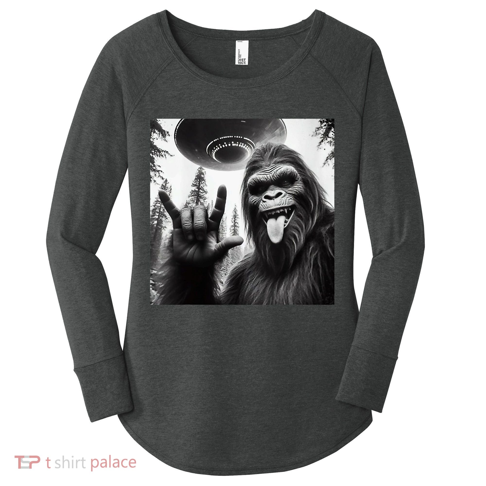 Funny Sasquatch Bigfoot Rock On Selfie With Ufo Alien Women's Perfect Tri Tunic Long Sleeve Shirt