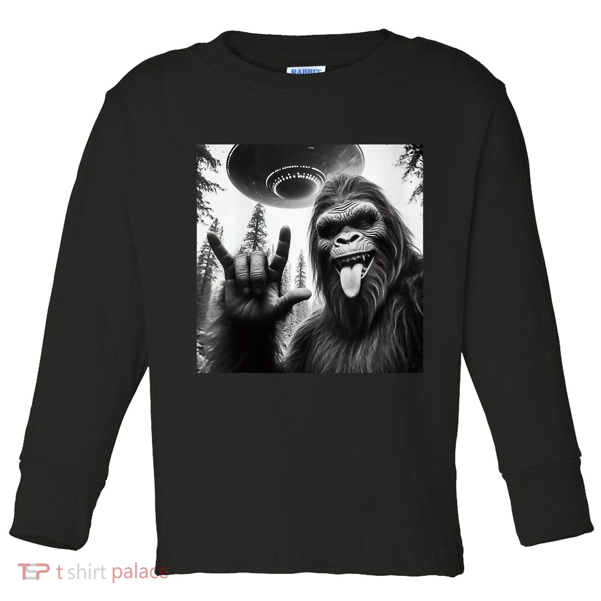 Funny Sasquatch Bigfoot Rock On Selfie With Ufo Alien Toddler Long Sleeve Shirt