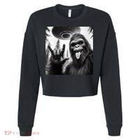 Funny Sasquatch Bigfoot Rock On Selfie With Ufo Alien Cropped Pullover Crew thumb 0