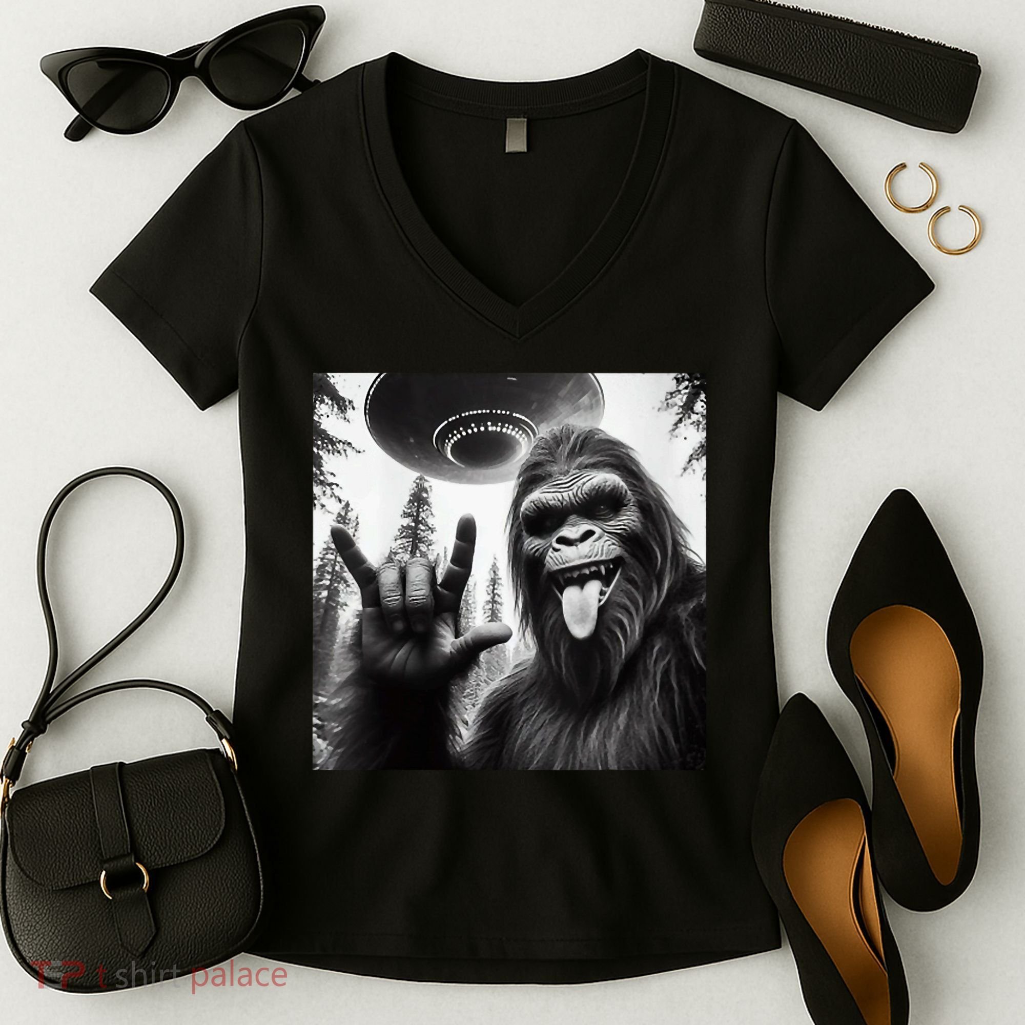 Funny Sasquatch Bigfoot Rock On Selfie With Ufo Alien Women's V-Neck T-Shirt