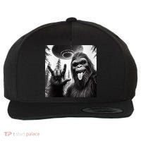 Funny Sasquatch Bigfoot Rock On Selfie With Ufo Alien Wool Snapback Cap thumb 0