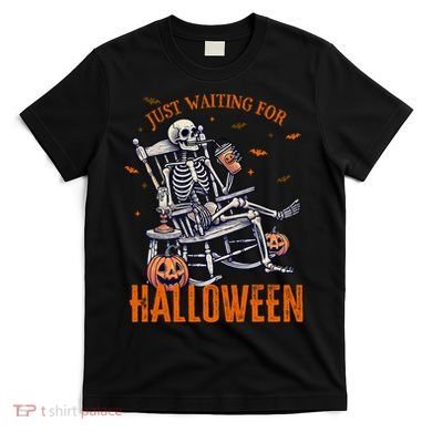 Funny Skeleton Christmas Design Just Waiting For Halloween T-Shirt