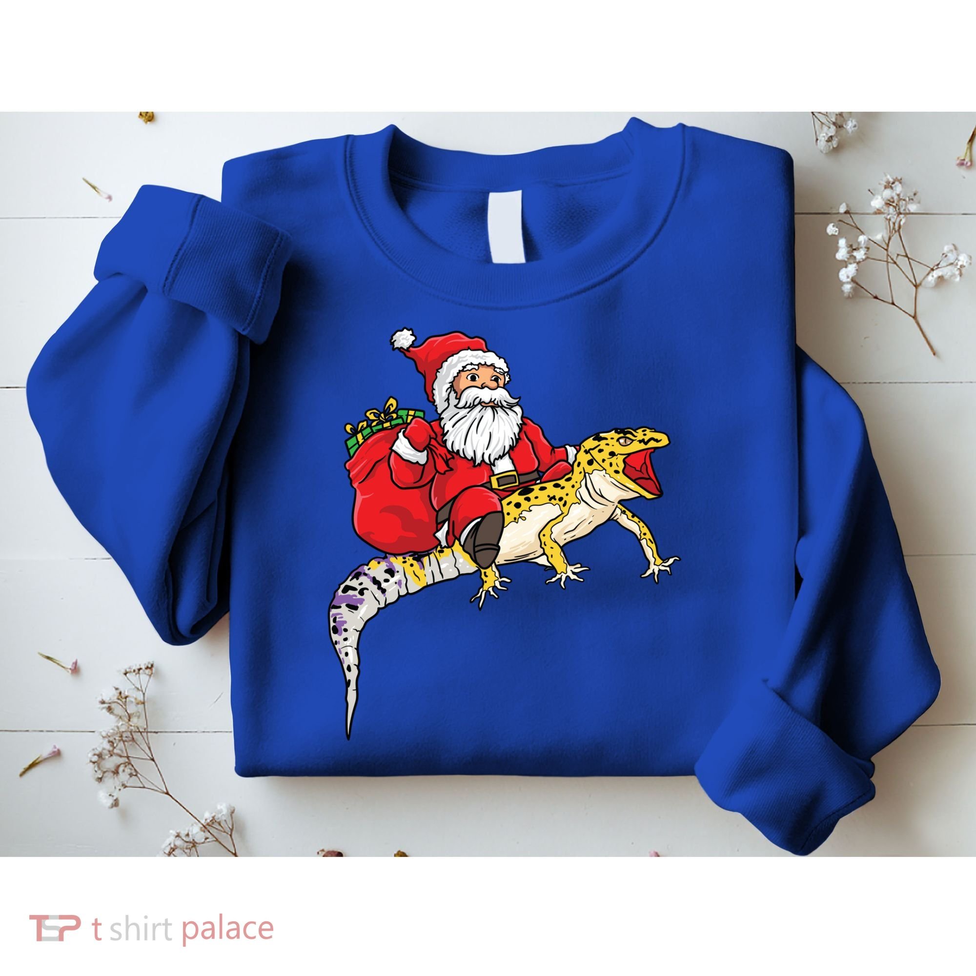 Fun Santa Delivering Presents On Leopard Gecko Lizard Gift Sweatshirt
