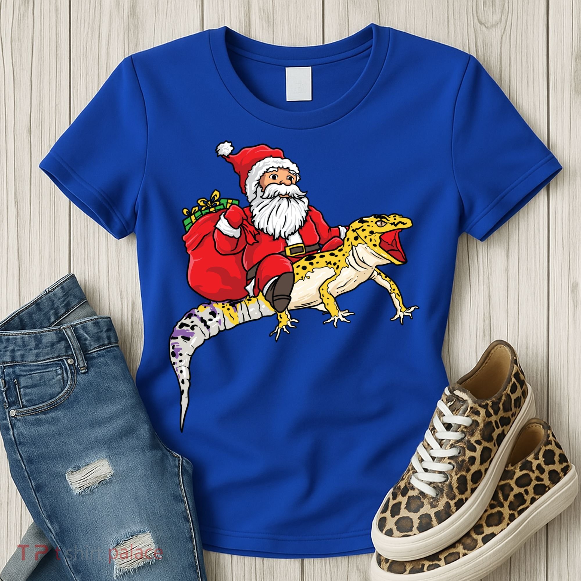 Fun Santa Delivering Presents On Leopard Gecko Lizard Gift Women's T-Shirt