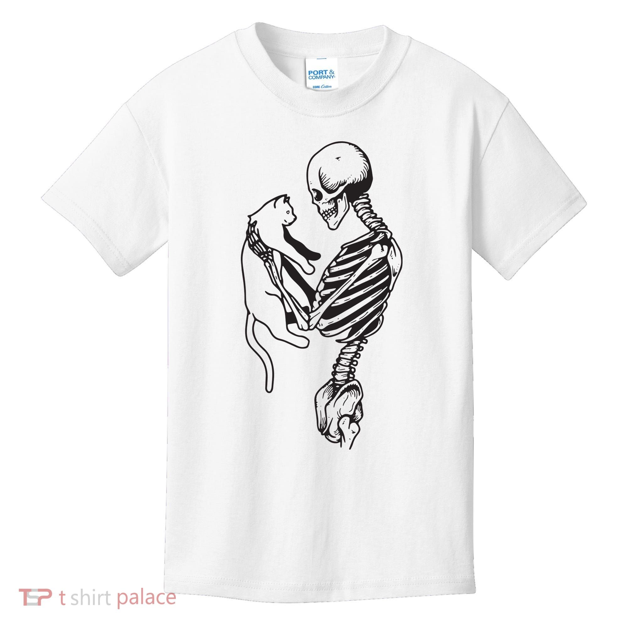 Funny Skeleton Holding A Cat, Cat Lover, Cat Mom, Halloween Kids T-Shirt