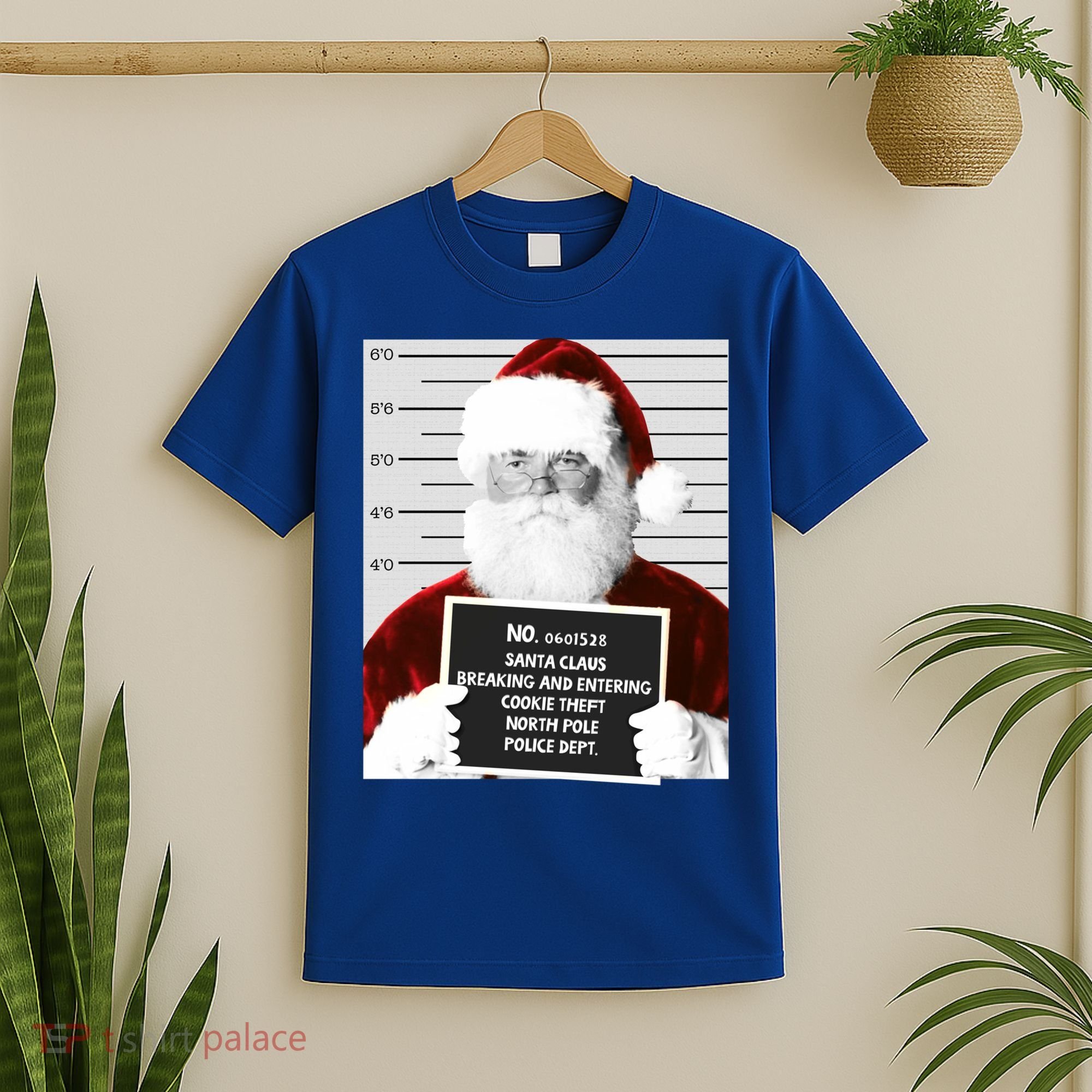 Funny Santa Mugshot Santa Claus Jailed Christmas Gift T-Shirt