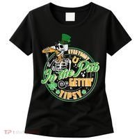 Funny St Patricks Day Everybody In The Pub Gettin Tipsy Skeleton Beer Women's T-Shirt thumb 0