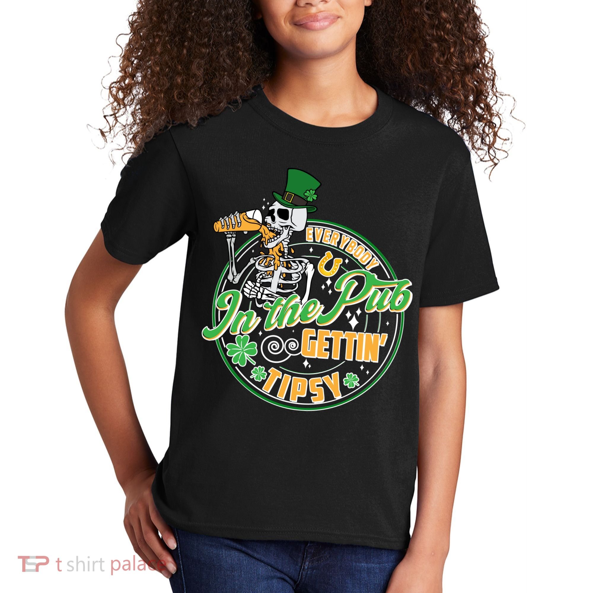 Funny St Patricks Day Everybody In The Pub Gettin Tipsy Skeleton Beer Kids T-Shirt