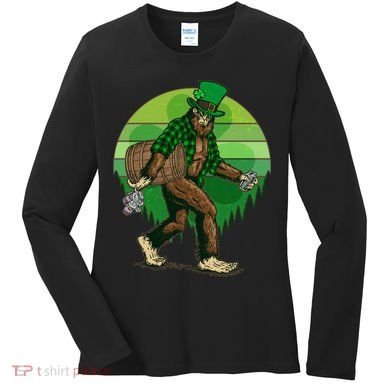 Funny St Patrick's Day Leprechaun Sasquatch With Beer Women's Long Sleeve Shirt