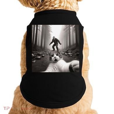 Funny Surprised Scared Cat Selfie With Sasquatsch Bigfoot Doggie Tank