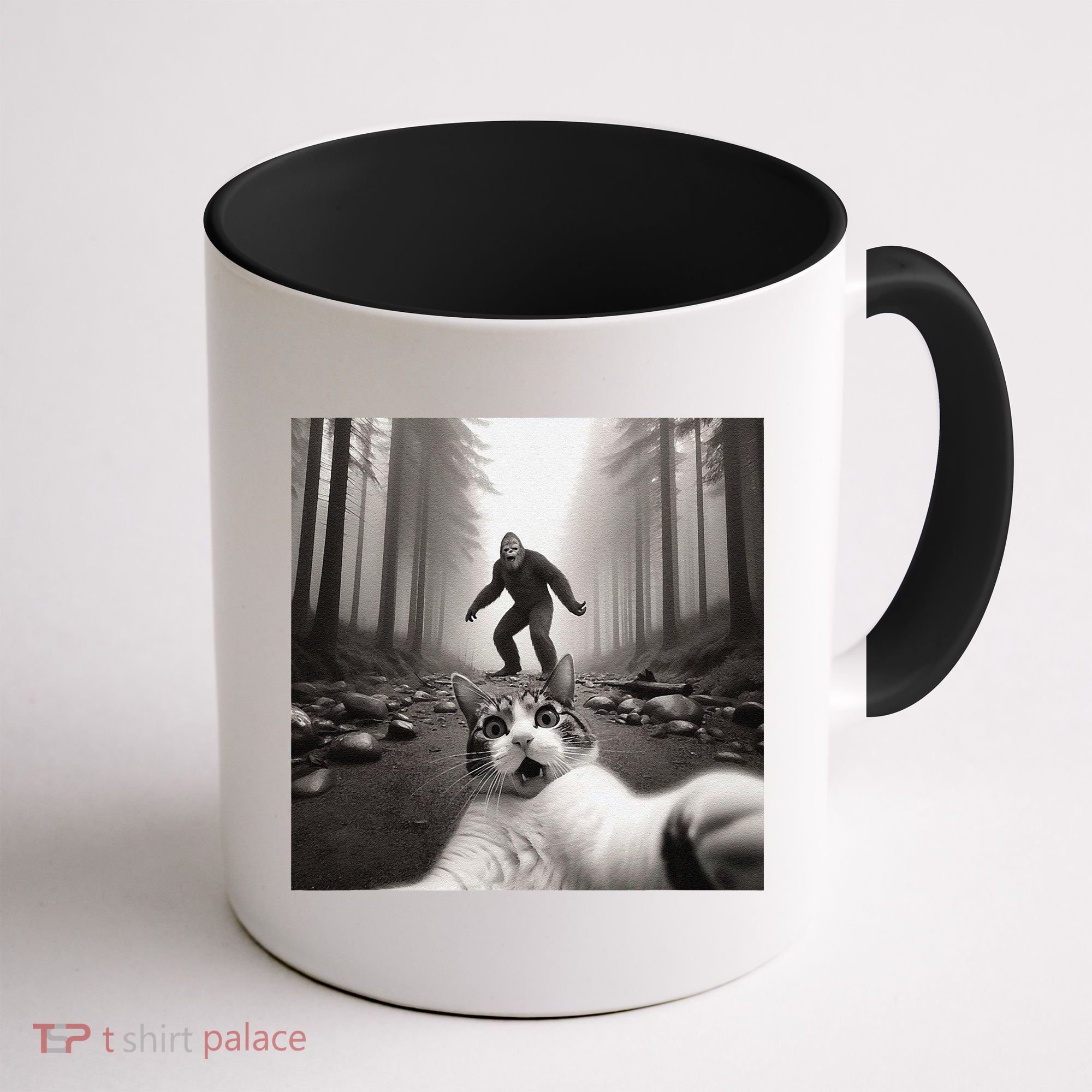 Funny Surprised Scared Cat Selfie With Sasquatsch Bigfoot Coffee Mug