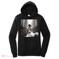 Funny Surprised Scared Cat Selfie With Sasquatsch Bigfoot Women's Hoodie thumb 0