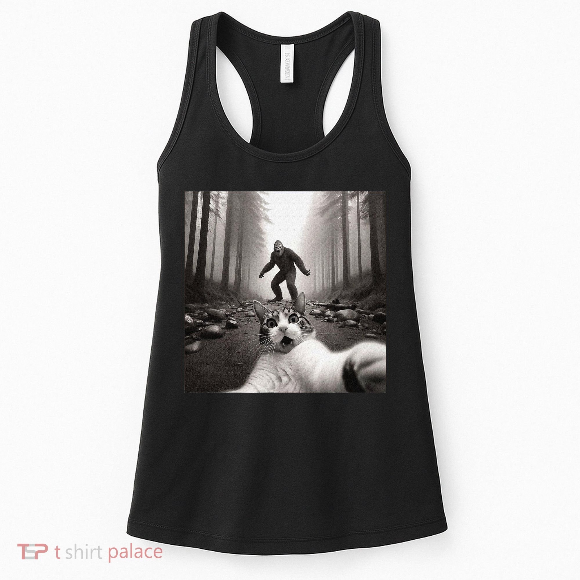 Funny Surprised Scared Cat Selfie With Sasquatsch Bigfoot Women's Tank Top