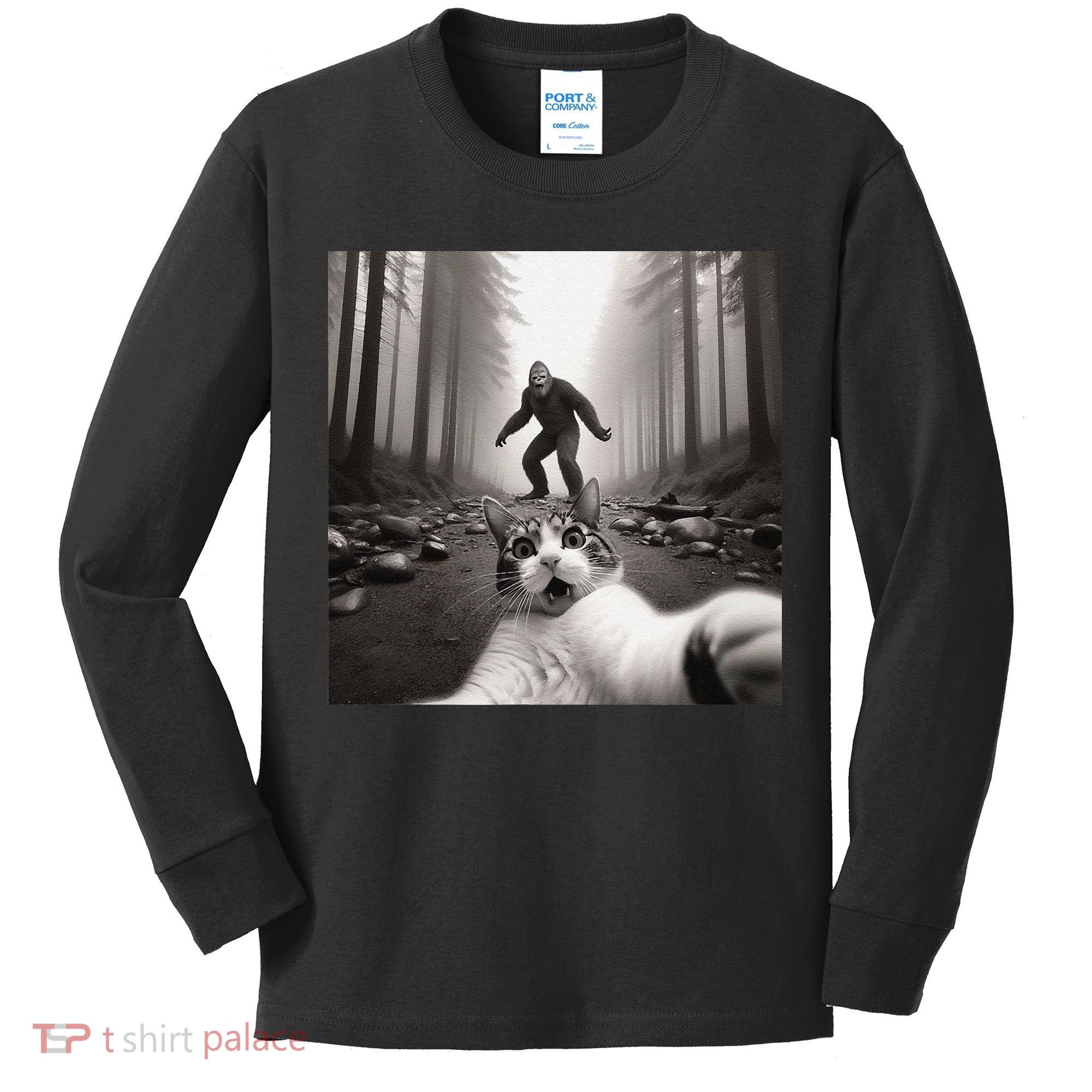 Funny Surprised Scared Cat Selfie With Sasquatsch Bigfoot Kids Long Sleeve Shirt