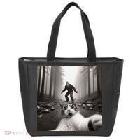 Funny Surprised Scared Cat Selfie With Sasquatsch Bigfoot Tote Bag thumb 0