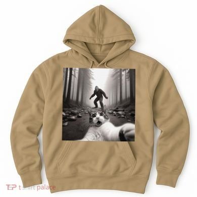 Funny Surprised Scared Cat Selfie With Sasquatsch Bigfoot Hoodie