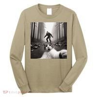 Funny Surprised Scared Cat Selfie With Sasquatsch Bigfoot Long Sleeve Shirt thumb 0
