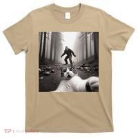 Funny Surprised Scared Cat Selfie With Sasquatsch Bigfoot T-Shirt thumb 0