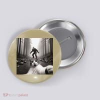 Funny Surprised Scared Cat Selfie With Sasquatsch Bigfoot Button thumb 0