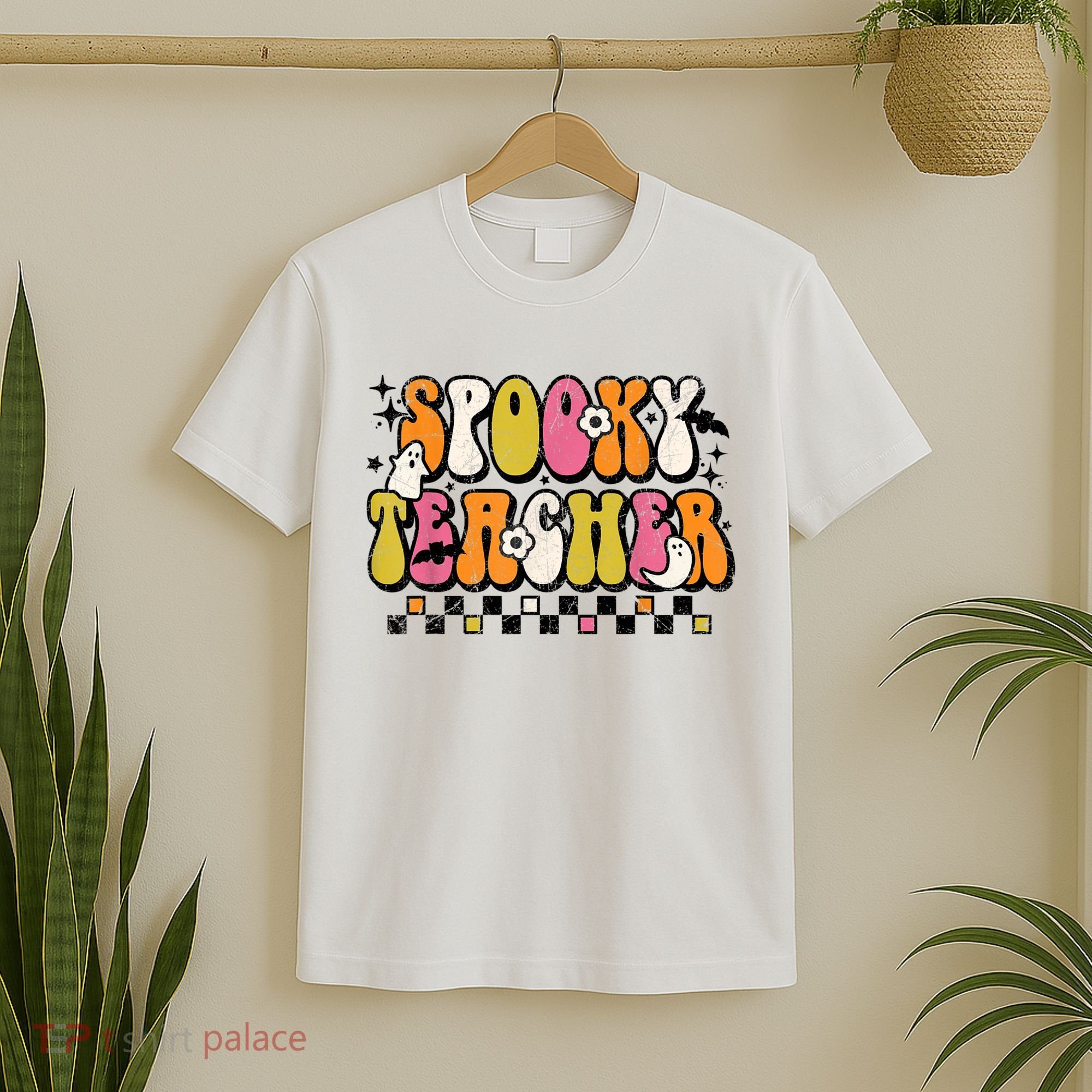 Funny Spooky Season Retro Spooky Teacher Halloween Costume T-Shirt