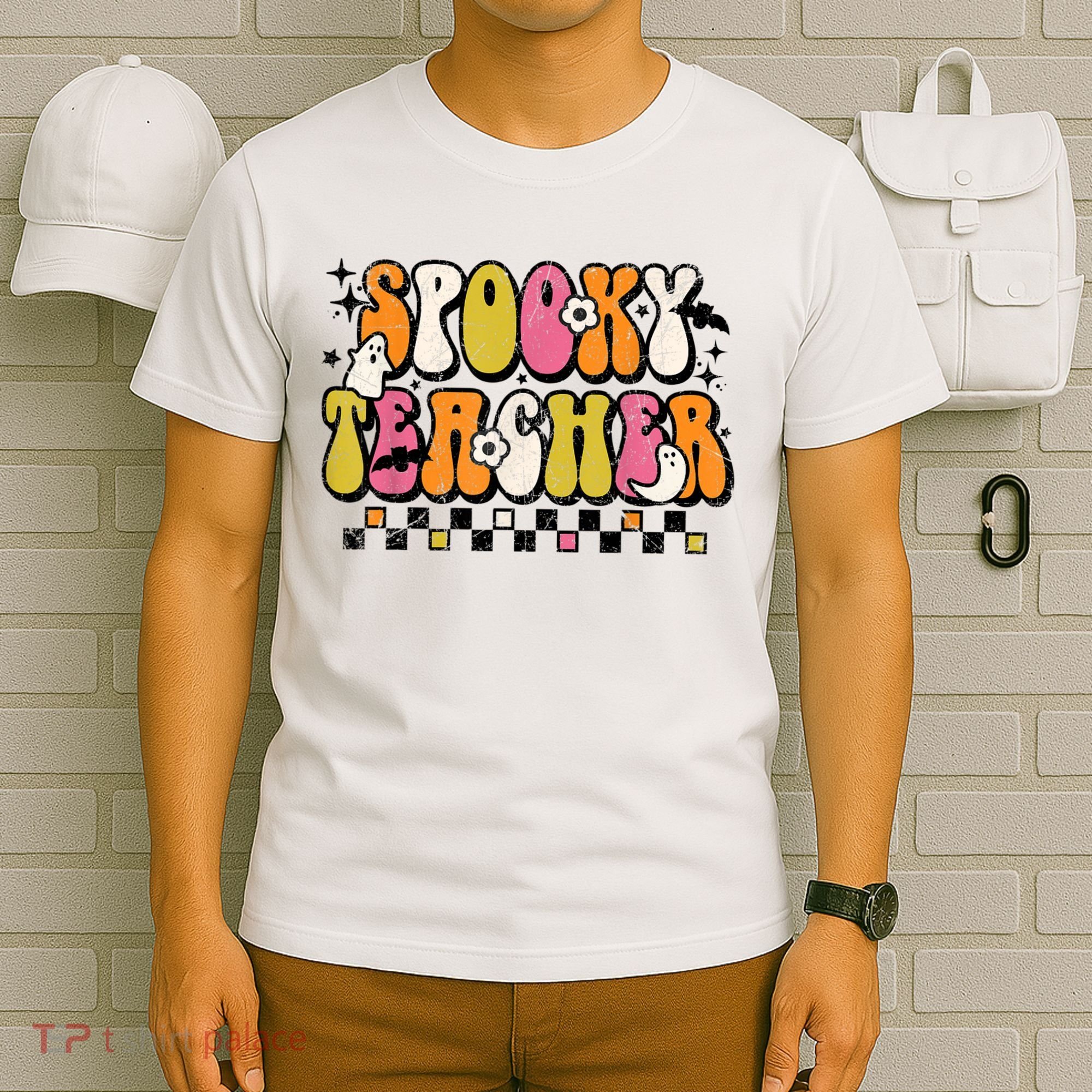 Funny Spooky Season Retro Spooky Teacher Halloween Costume T-Shirt