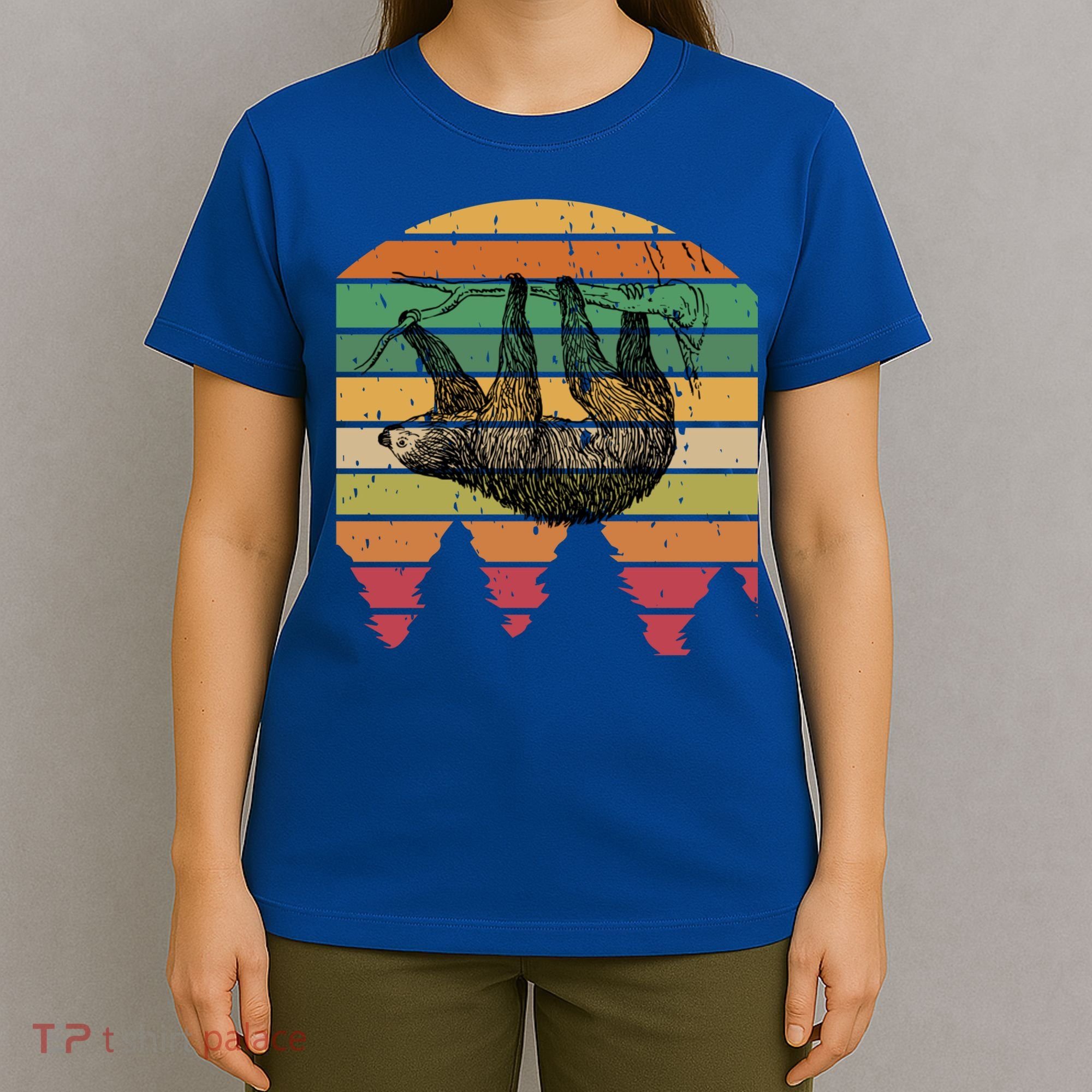 Funny Sloth Vintage Retro Pine Tree Sloths Gift T-Shirt