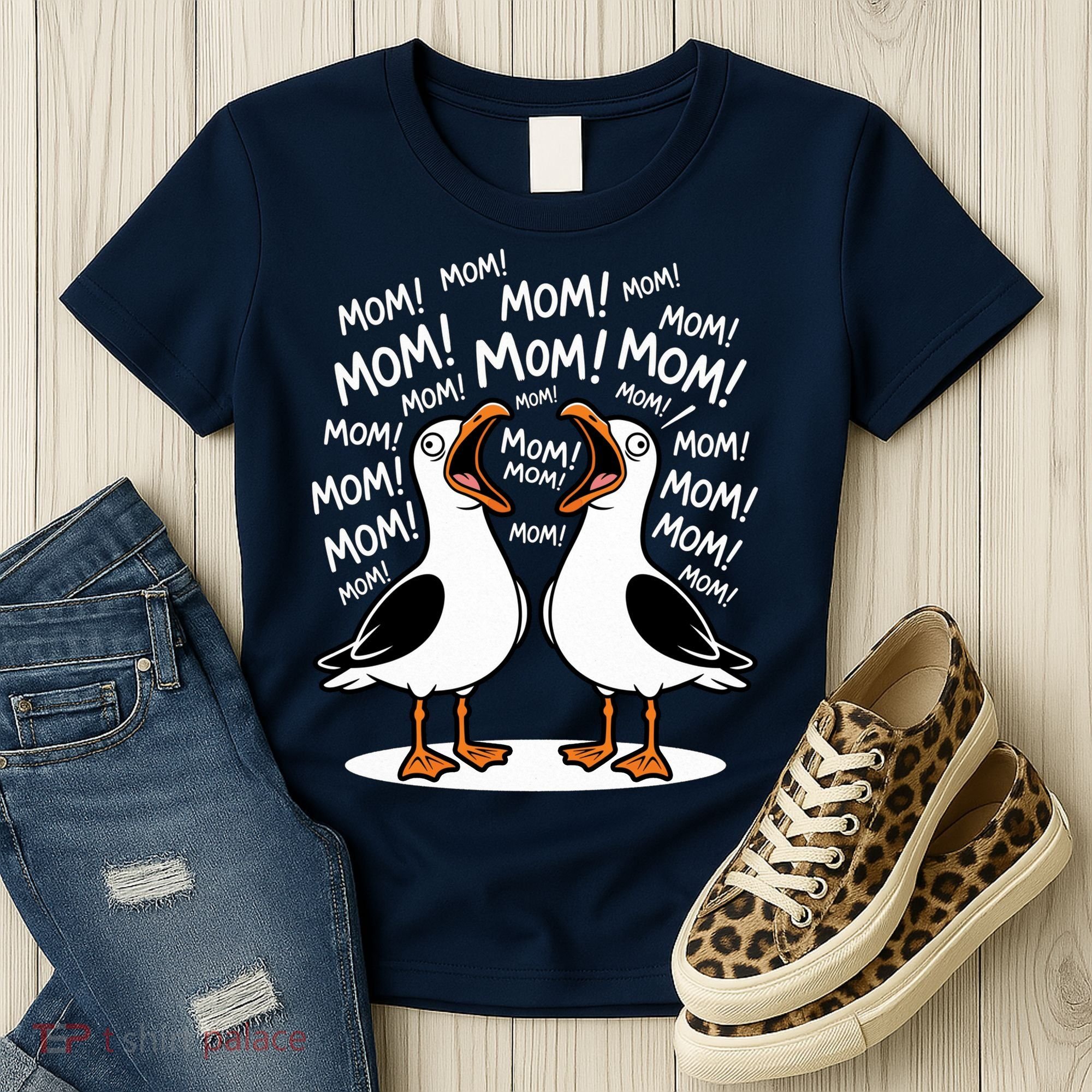 Funny Seagulls Yelling Mom Mother's Day Humor Women's T-Shirt