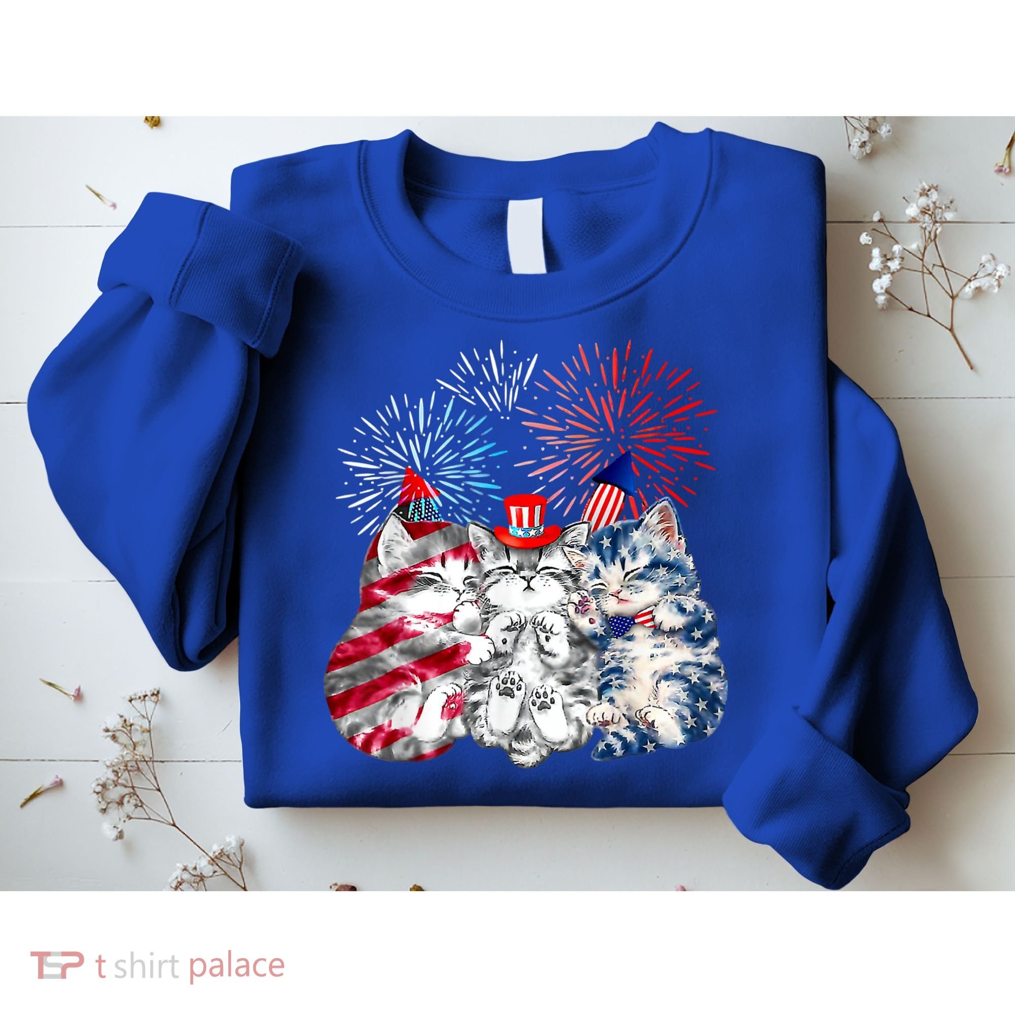 Funny Three Cat 4th Of July American Flag Patriotic Cat Sweatshirt