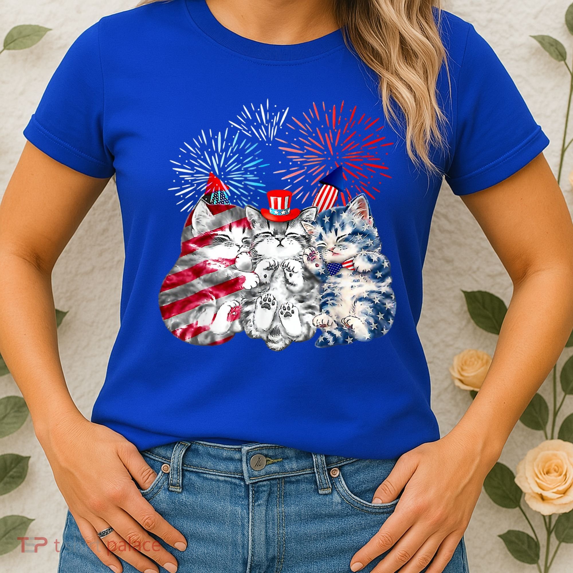 Funny Three Cat 4th Of July American Flag Patriotic Cat Women's T-Shirt