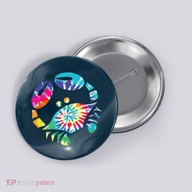 Fun Toy Crab Illustration Tie Dye Graphic Tee Button