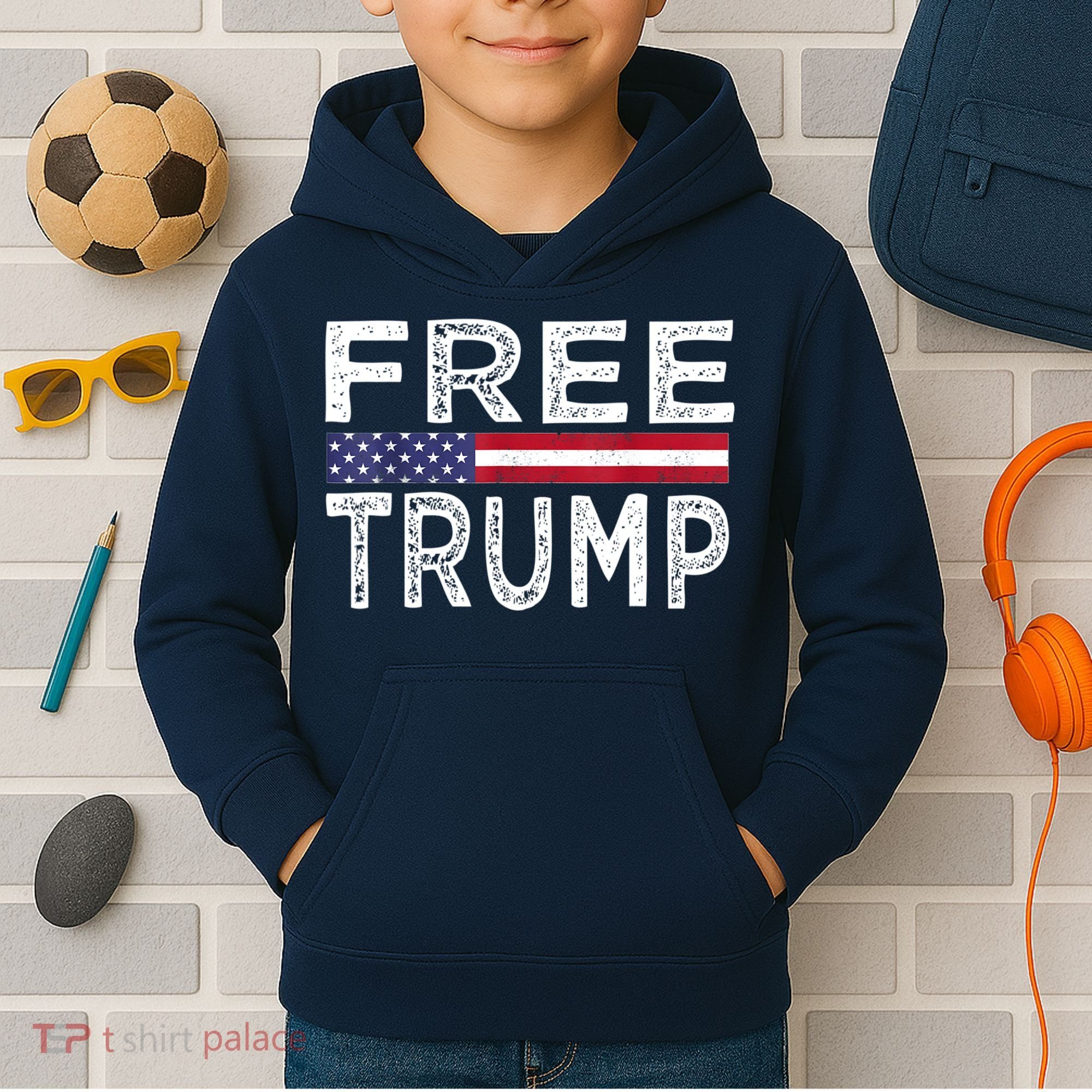 Free Trump, Free Donald Trump 2024 Kids Hoodie
