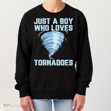 Funny Tornado Gift For Hurricane Weather Chaser Women's Sweatshirt